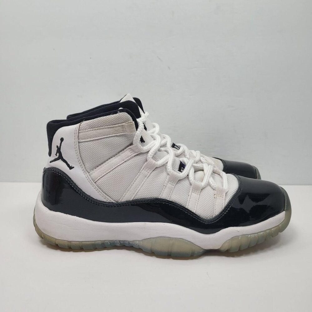 Air Jordan 11 Retro Concord Youth Black White Sneakers 378038-100 US Size 6.5Y